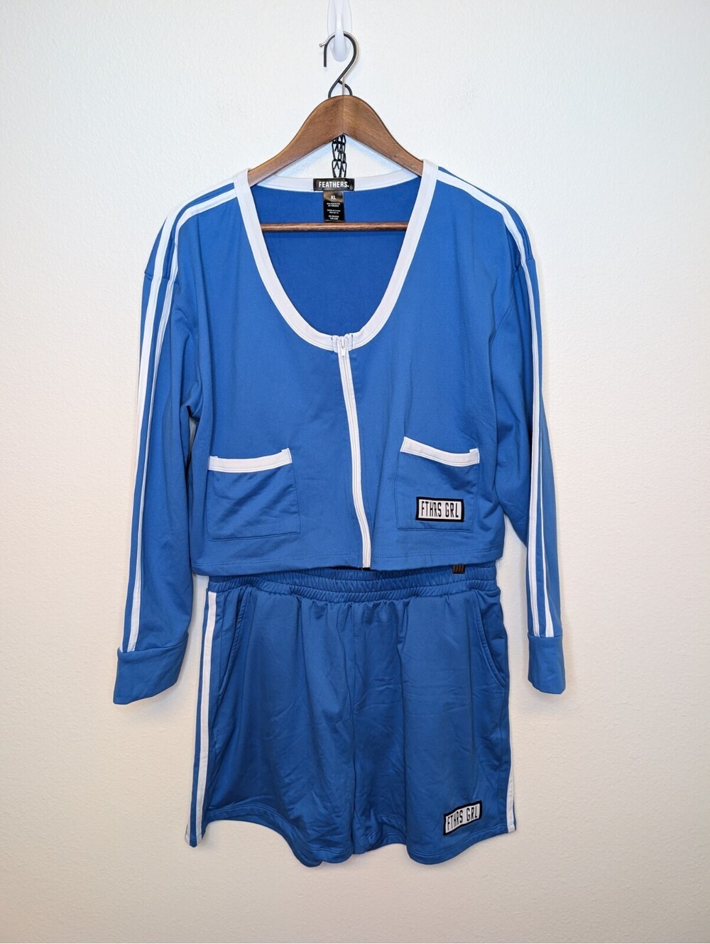 Feathers Womens Athletic Shorts Cropped Jacket Set Blue White Sz XL